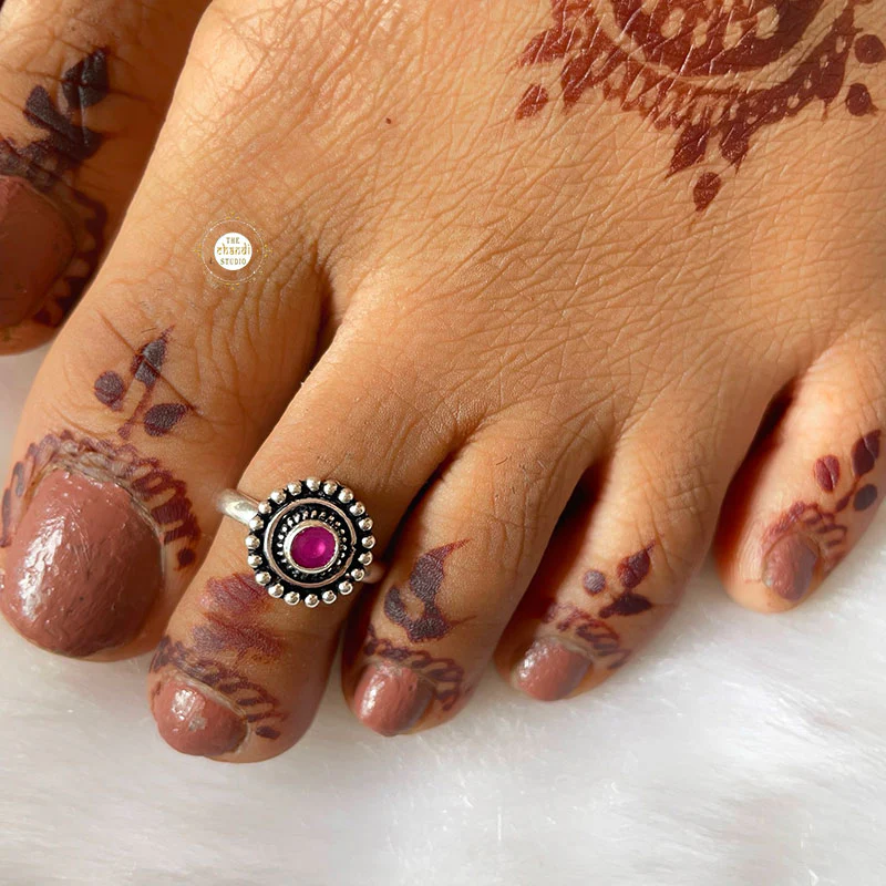 925 Solid Silver Round Rangoli Toe Ring - Image 5